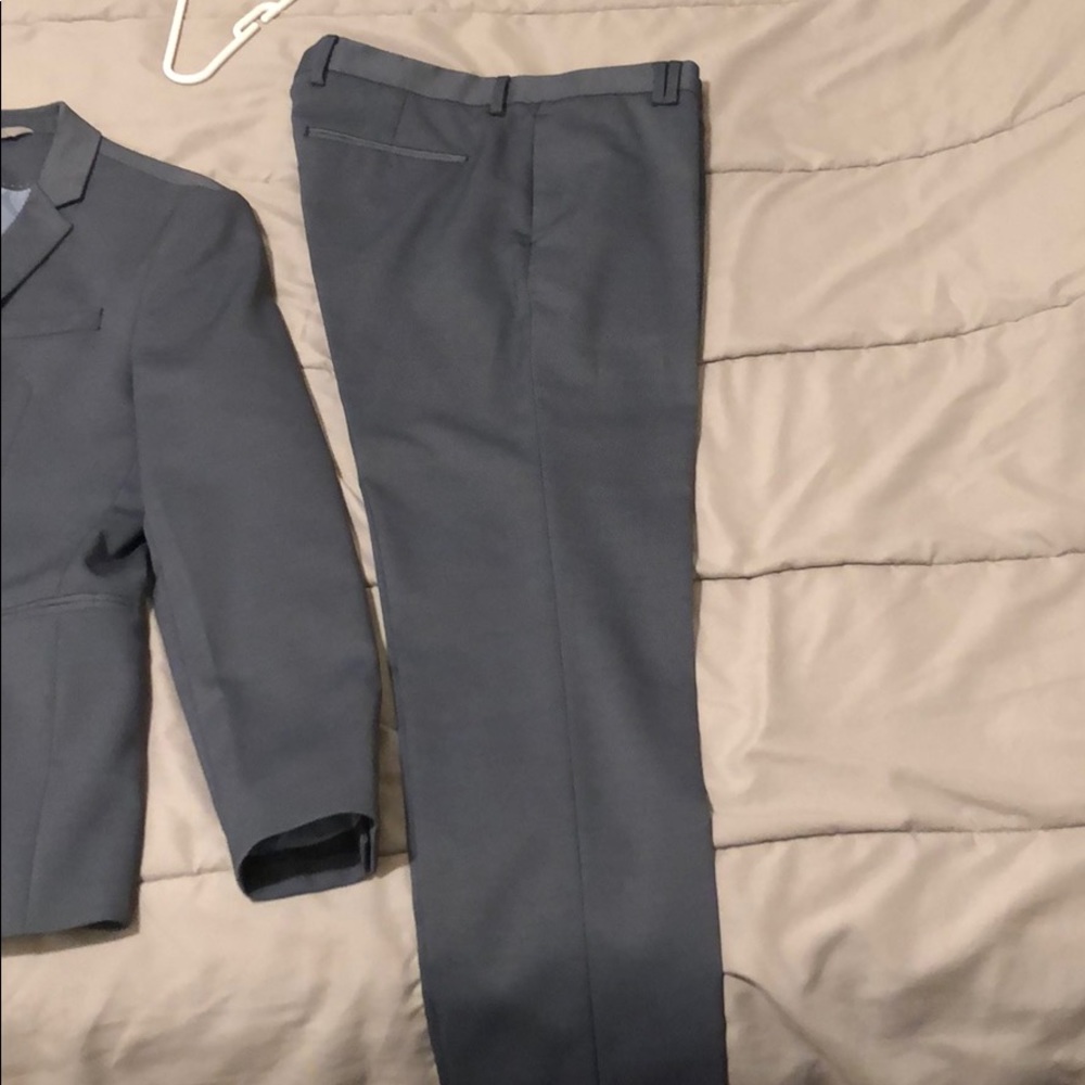 Zara Men’s Slim Fit Suit - Picture 2 of 5